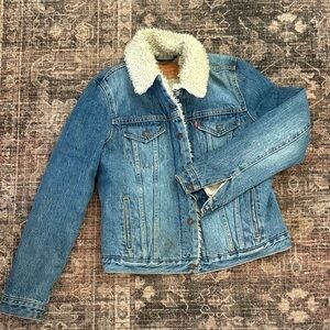 Levi's Classic Blue Denim Jacket with White Sherpa Collar